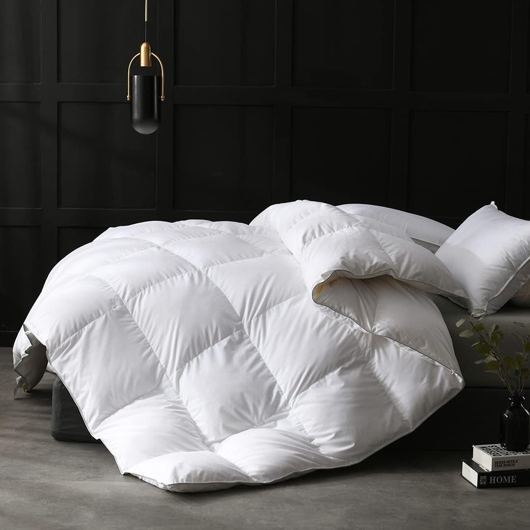 Best Feather and Goose Down Quilt: Top Picks for Ultimate Comfort